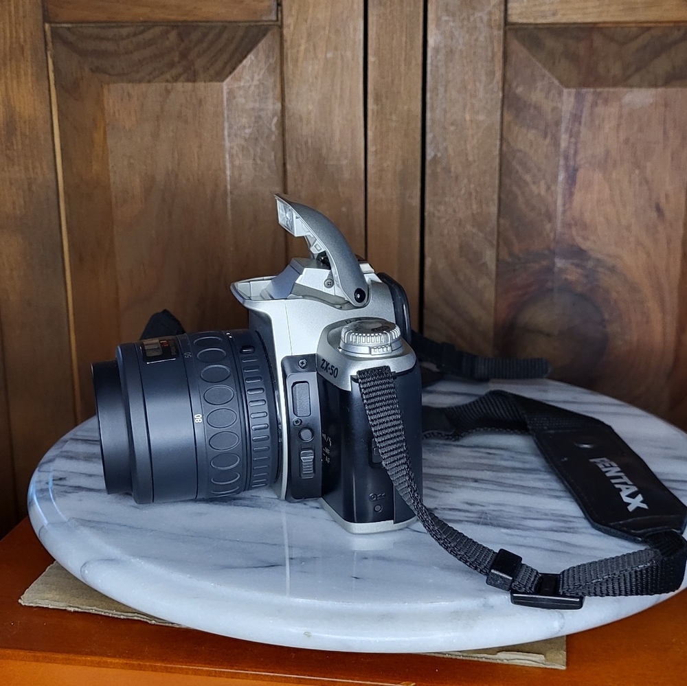 Pentax Black and Silver Film SLR Camera with Manual Controls - Picture 3 of 15